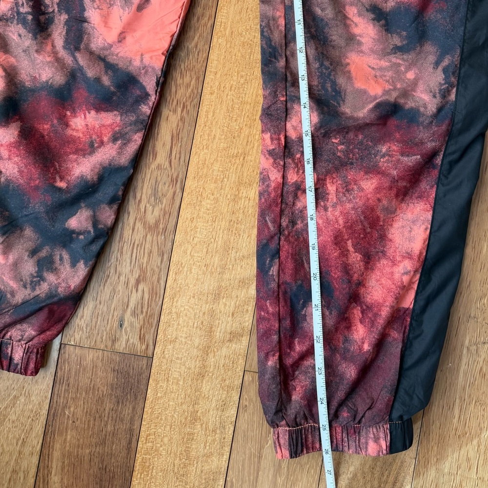The North Face Women's Printed
Hydrenaline Pants - Picture 8 of 9